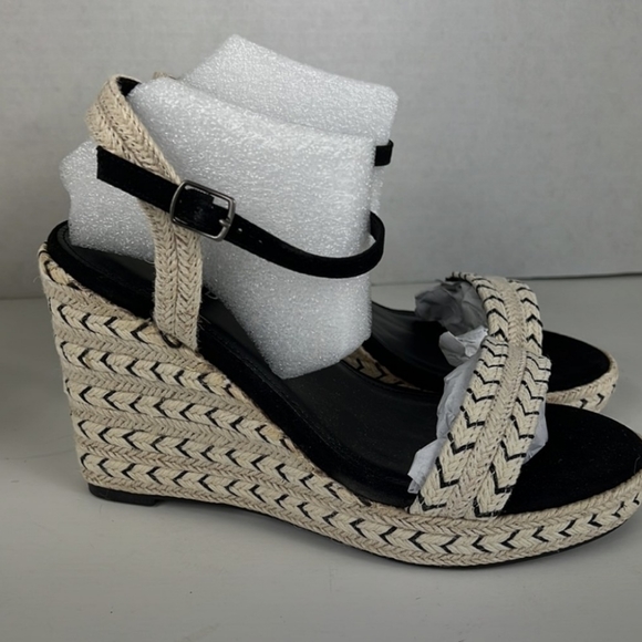 15036488 Torrid 9WW Natural Jute Chevron Wedge Sandals - Picture 4 of 9